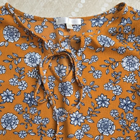 Mimi & Daphne Peplum Top - Picture 4 of 4